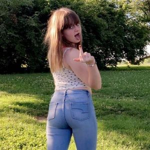 Meet your Posher, Kylee